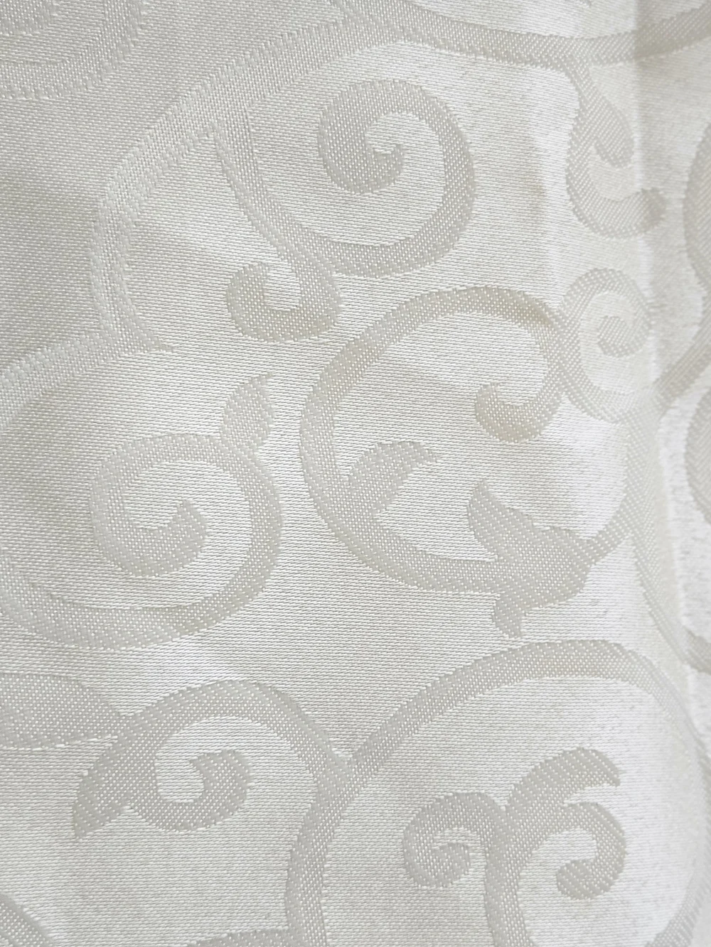 Elegant Cream Shimmer Holiday Cottagecore Jacquard Damask Tablecloth for Dining